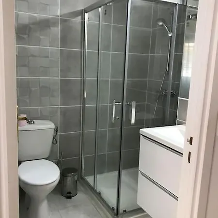 100 M2 Hyper Centre Saint-raphael