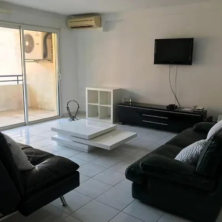 Apartment 100 M2 Hyper Centre Saint-raphael *